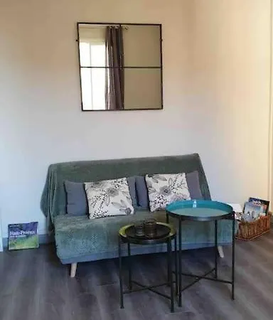 Charming Overlooking A Beautiful Garden * Nizza